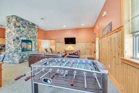 Chestertown Retreat with Fire Pit, Near Gore Mtn! Appartement in Chestertown