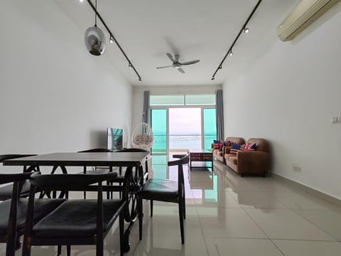 Living room, Dining area, air conditioner