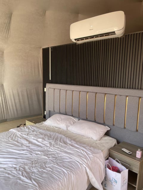 Bed, Bedroom, fireplace, air conditioner