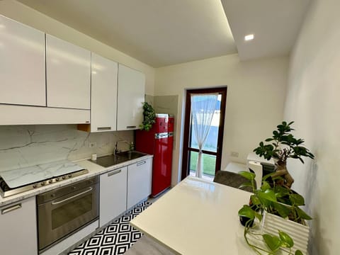 Kitchen or kitchenette, dishwasher, minibar, oven, pet friendly, stove