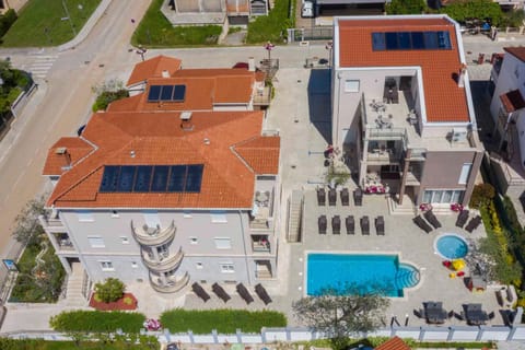 Property building, Bird's eye view, older children