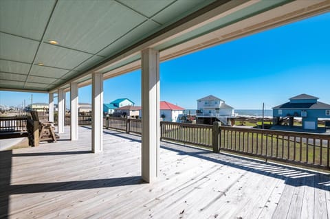 SweetSol Crystal Beach Home home House in Bolivar Peninsula