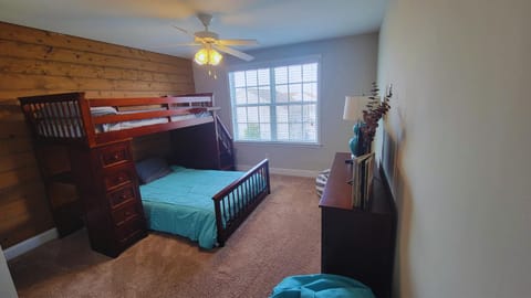 Photo of the whole room, Bedroom, bunk bed