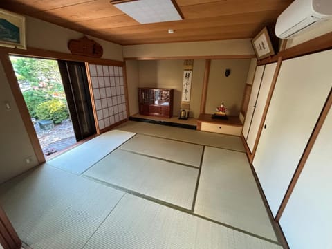 NOBU House 都会の喧騒から離れた隠れ家豪邸ステイ Villa in Hiroshima