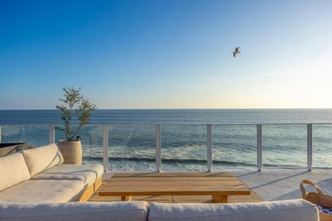 Day, Natural landscape, View (from property/room), Balcony/Terrace, Balcony/Terrace, Living room, Seating area, Sea view