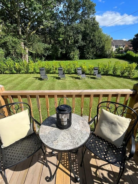 Patio, Spring, Day, Garden, View (from property/room), Balcony/Terrace, Seating area, Garden view