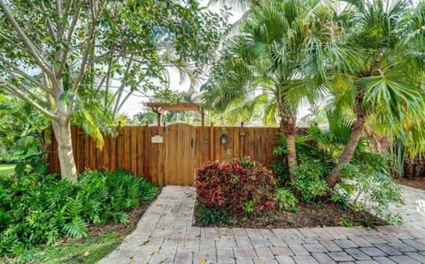 Cozy home in Ft Lauderdale with a heated pool House in Wilton Manors