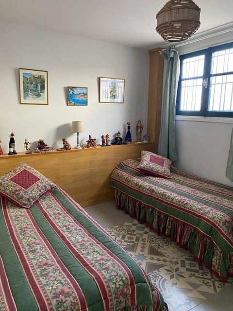 surf trip Bed and Breakfast in Casablanca-Settat