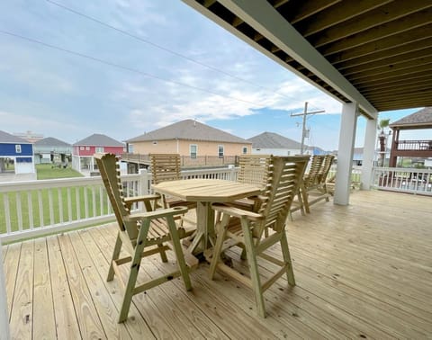 On Deck Crystal Beach Home home House in Bolivar Peninsula