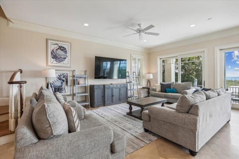 21 Horvaths Peninsula- Oceanfront, Pool, Elevator, Free Activities Included House in Hilton Head Island