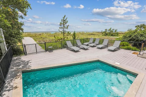 21 Horvaths Peninsula- Oceanfront, Pool, Elevator, Free Activities Included House in Hilton Head Island