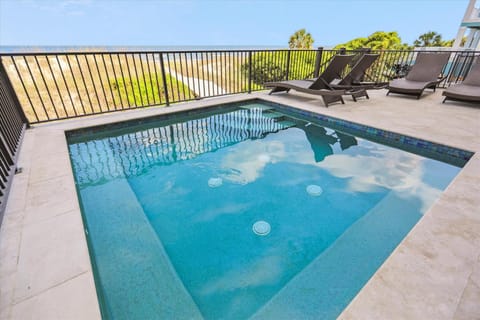 21 Singleton Beach- Oceanfront, Pool, Private Beach Access! Free Activities Included House in Hilton Head Island