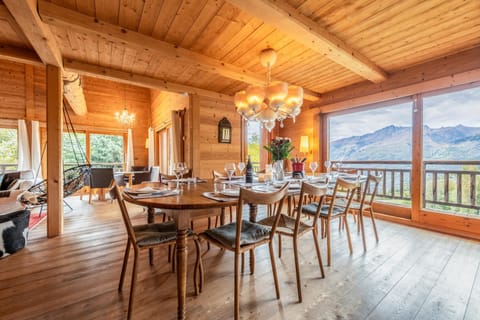 Natural landscape, Balcony/Terrace, Dining area, Mountain view