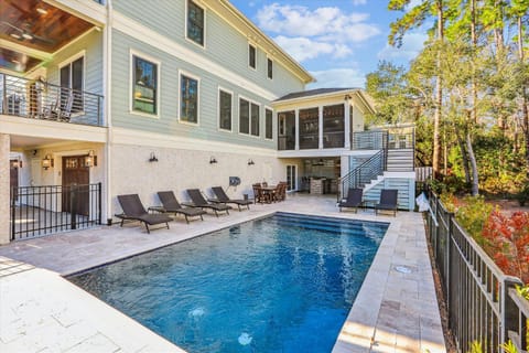 3 Shore Crest Lane- Chefs Kitchen, Game Room, Near Beach, Private Pool, FREE Activities Included House in Hilton Head Island