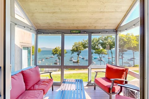 Lakefront At Winnipesaukee Appartement in Gilford