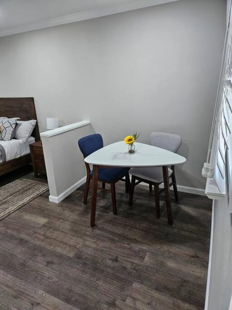 Cocoa Corner Apartment in Cleveland