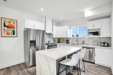 Luxe Townhouse Near Downtown LA House in Echo Park