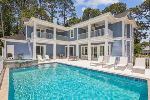 5 Shore Crest Lane- Chic, Close to Beach, Private Pool! FREE Activities Included House in Hilton Head Island