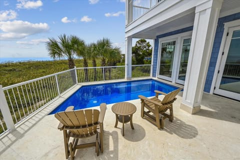 8 Terra Bella Trace- Oceanfront, 6 Primary Rooms, Pool, Roof Top, FREE Activities Included House in Hilton Head Island