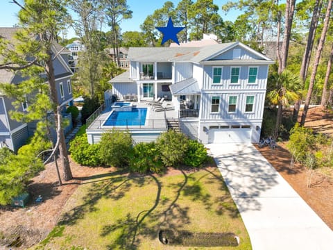 9 Sandy Beach Trail- Close to Beach, Pool, Elevator, Game Room, FREE Activities Included House in Hilton Head Island