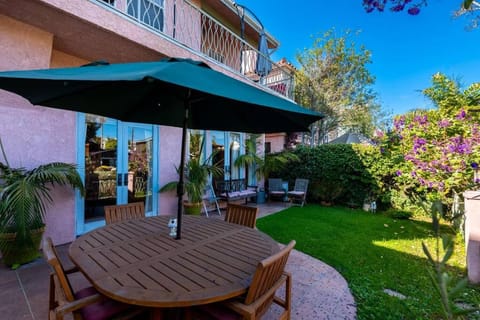 Patio, Day, Garden, Balcony/Terrace, Dining area, Garden view
