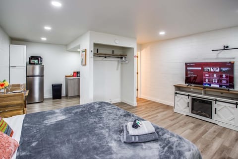 Newly Renovated Bright Studio Apartment in Rochester