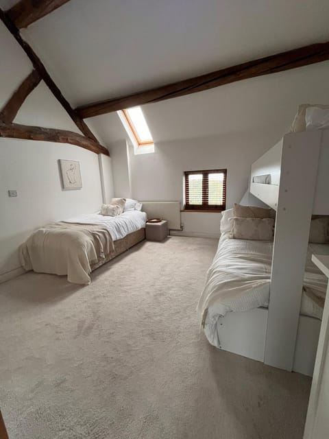 Oak Barn-ideal for Nec,Hs2,BHX,family gatherings Apartment in Metropolitan Borough of Solihull