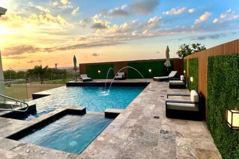 Pool view, Swimming pool