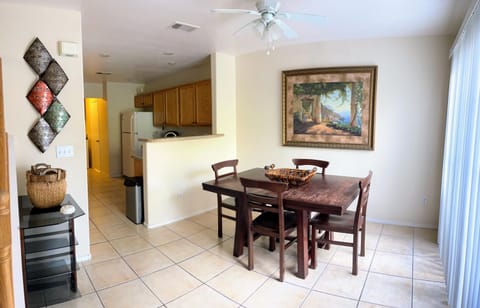 Extended Stay 3 Bedrooms Cozy Townhouse Living House in North Las Vegas