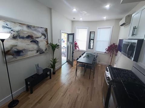 Modern and Chic 3BED&3BATH mins to NYC Apartment in Jersey City