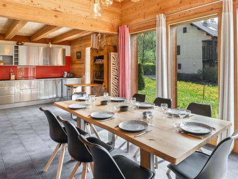 Chalet lumineux avec jacuzzi et salle de jeux - FR-1-808-1 Chalet in La Salle-les-Alpes