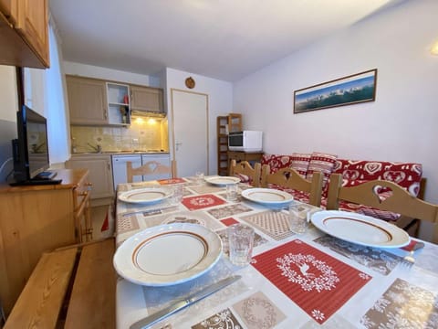 3 pièces avec terrasse et parking à Praz-Sur-Arly - 900m des pistes - FR-1-603-109 Apartment in Megève