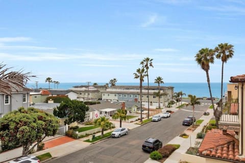 Good Times, Tan Lines - Ocean views rooftop lounge House in Carlsbad