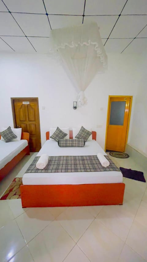 White eagle hotel Motel in Dambulla