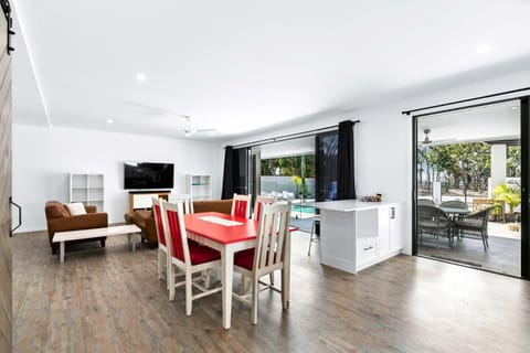 Seaside Unit in Urangan Apartment in Hervey Bay