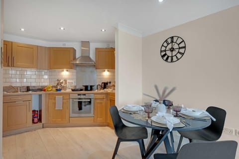 Dining area, kitchen