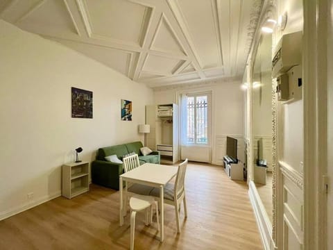 Ravissant studio style haussmanien - proche Paris - 20MC Appartement in Chatou