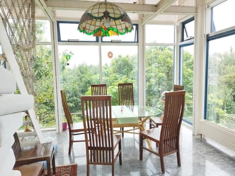 View (from property/room), Dining area, Garden view