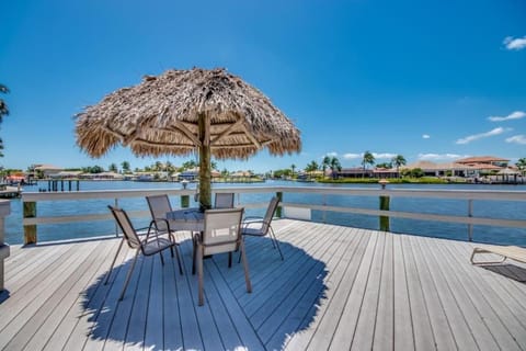 Villa Superior by CoralVilla-great view, pool Villa in Cape Coral