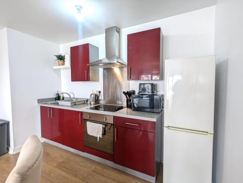 Modern 2 Bed 1 bath 1 ensuite - Salford Apartment in Salford