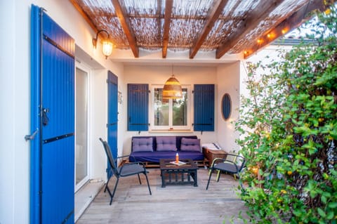 Patio, Garden view