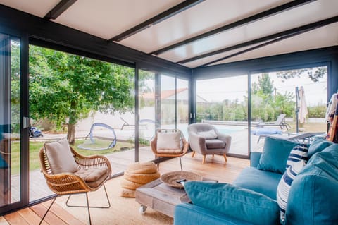 Day, Living room, Garden view