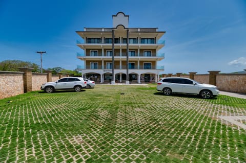 Coral Paradise Apartment in Bay Islands Department