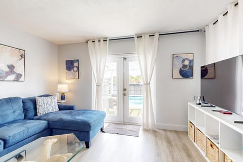 The Manors Waterfront Oasis # 3 Apartment in Wilton Manors