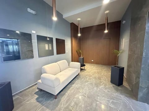 Apartaestudio en Avenida con piscina, terraza,bbq Apartment in Armenia