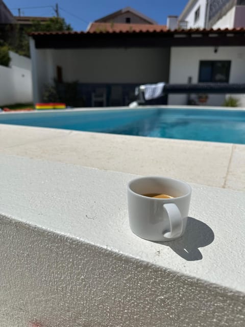 Coffee/tea facilities, Pool view, Swimming pool