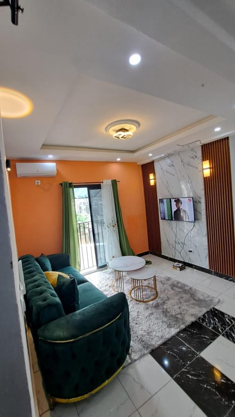 ResidenceGermanotech VIP 2e, Bonamoussadi,Logbessou,eau chaude, internet 2 balcons Apartment in Douala