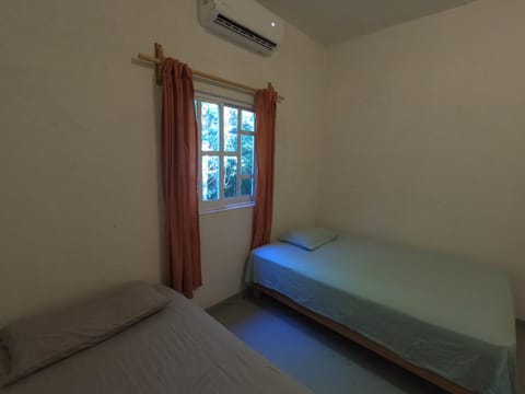 Bed, Photo of the whole room, Bedroom, air conditioner