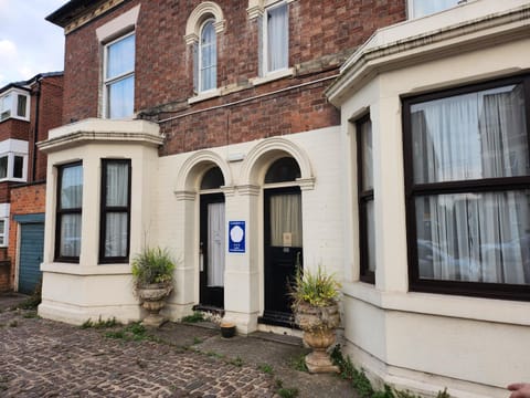 Queens Guest house Bed and Breakfast in Nottingham