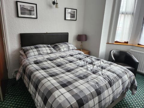 Queens Guest house Bed and Breakfast in Nottingham